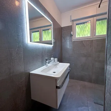 Elegant Apartman Grey Pula Exterior photo