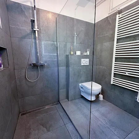 Elegant Apartman Grey Pula Exterior photo