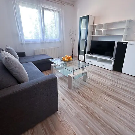 Elegant Apartman Grey Pula Exterior photo
