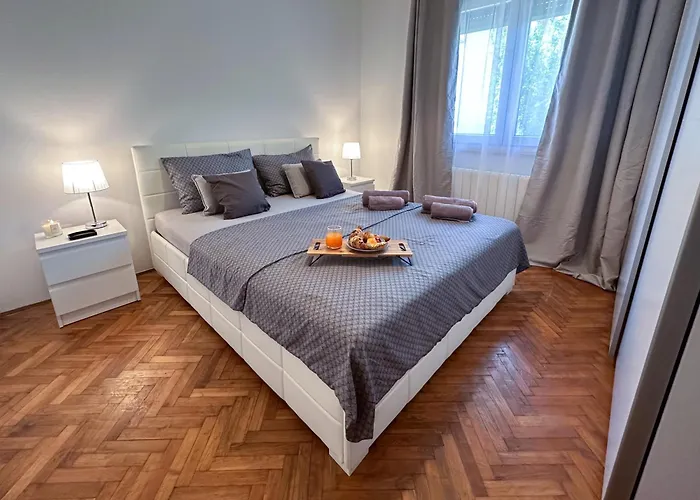 Elegant Apartman Grey